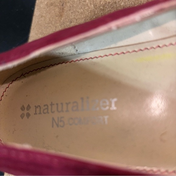Naturalizer Burgundy Flats Size 8 Embellished Toe Faux Suede - Picture 2 of 7